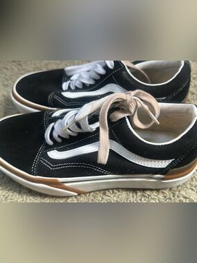 Vans Black White Low-Top Athletic Sneakers with Tan Accents